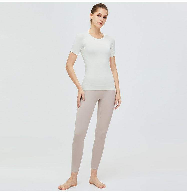 Seamless Nude-Feel Yoga T-Shirt: Breathable Short Sleeve Tennis Top & Quick-Dry Fitness Tee