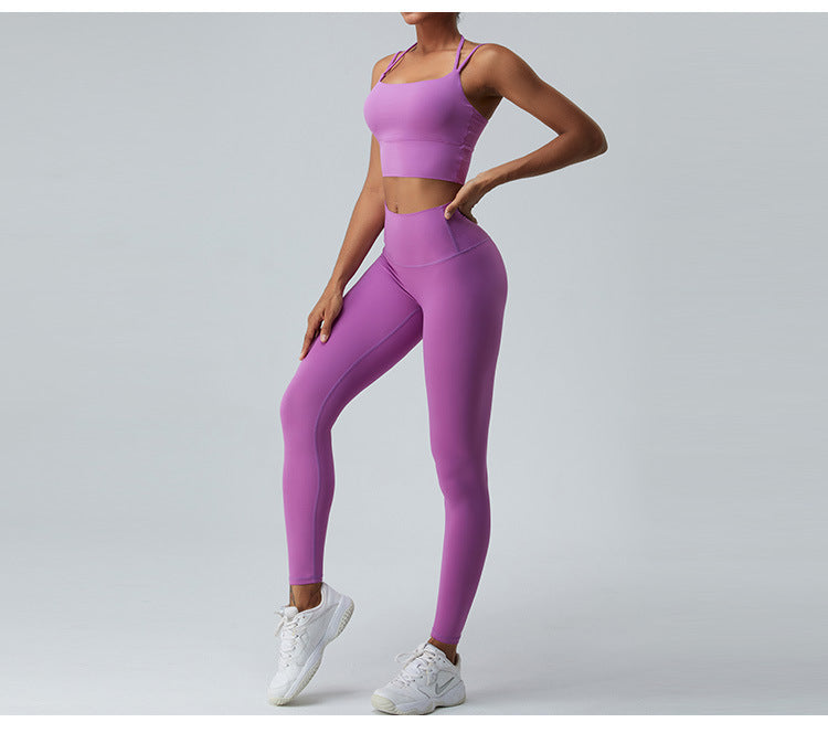 Seamless Criss-Cross Back Sports Bra: Nude-Feel Yoga Tank Top & Quick-Dry Fitness Bralette