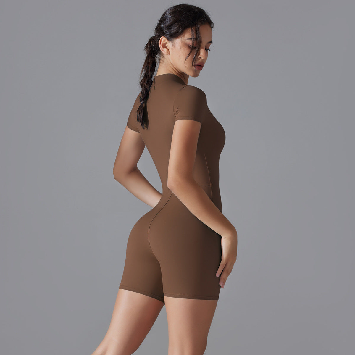 Combinaison de yoga à manches courtes et fermeture éclair sur le devant : Bodysuit de danse gainant sans couture et combinaison athlétique cycliste.