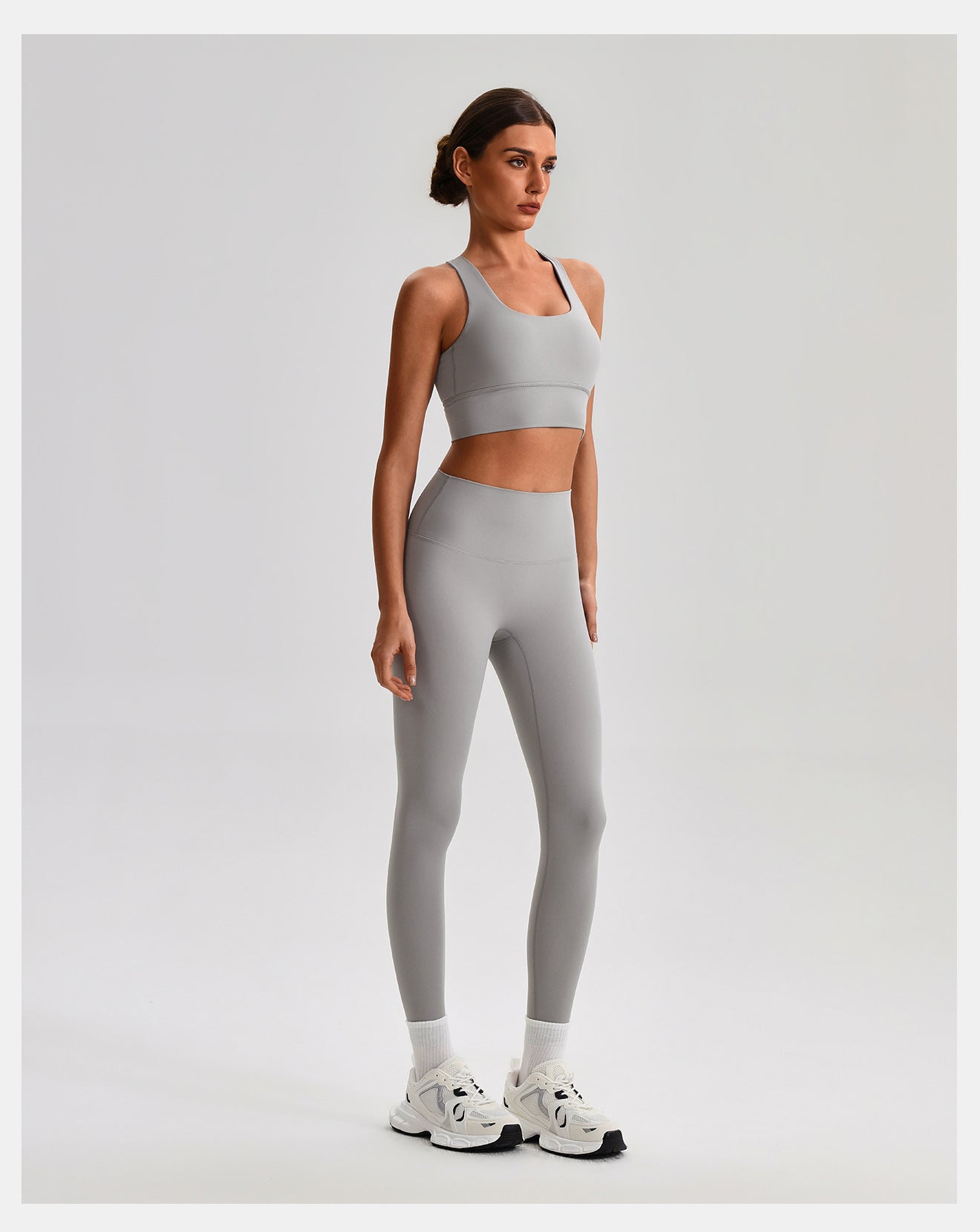 Ensemble de yoga sans coutures effet seconde peau : Soutien-gorge de sport dos nu et Legging taille haute push-up