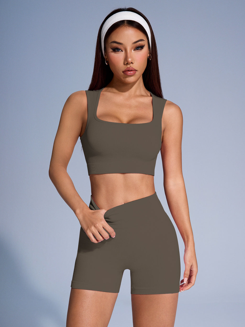 Women's Seamless Yoga Workout Set, Sleeveless Sports Top & Peach Booty Lifting Shorts for Running & Fitness