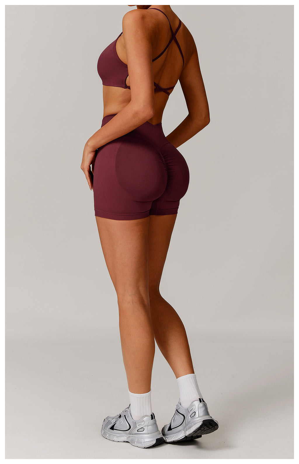 Ensemble de yoga sans coutures à dos ouvert : Vêtements de sport ajustés à séchage rapide pour la course à pied et le fitness 5284