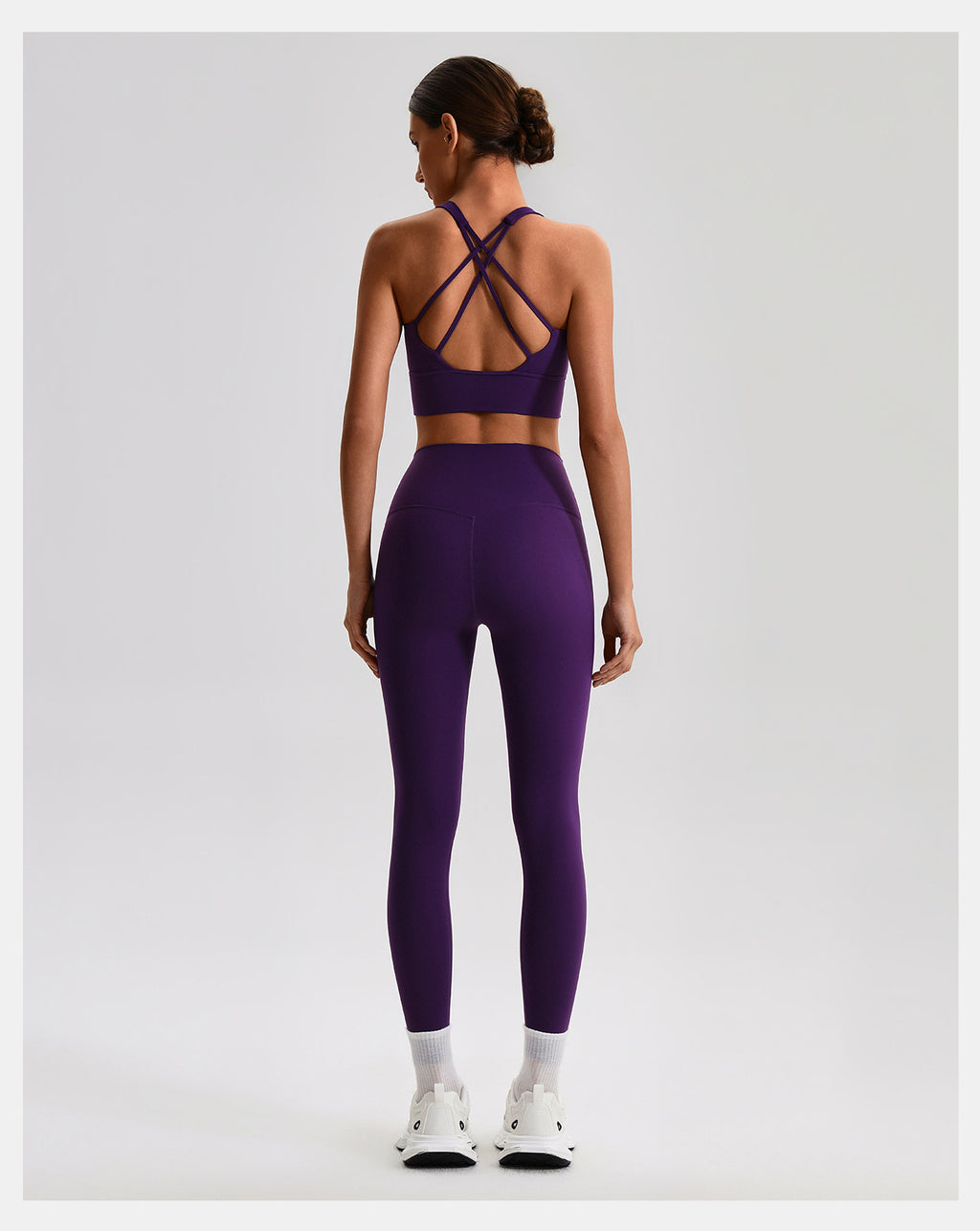 Ensemble de yoga sans coutures effet seconde peau : Soutien-gorge de sport dos nu et Legging taille haute push-up