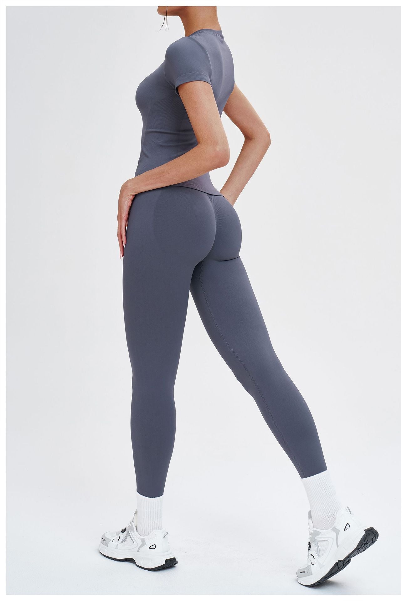 Ensemble de yoga sans coutures à col rond : Tenue de sport confortable pour la course en extérieur et le fitness 5734