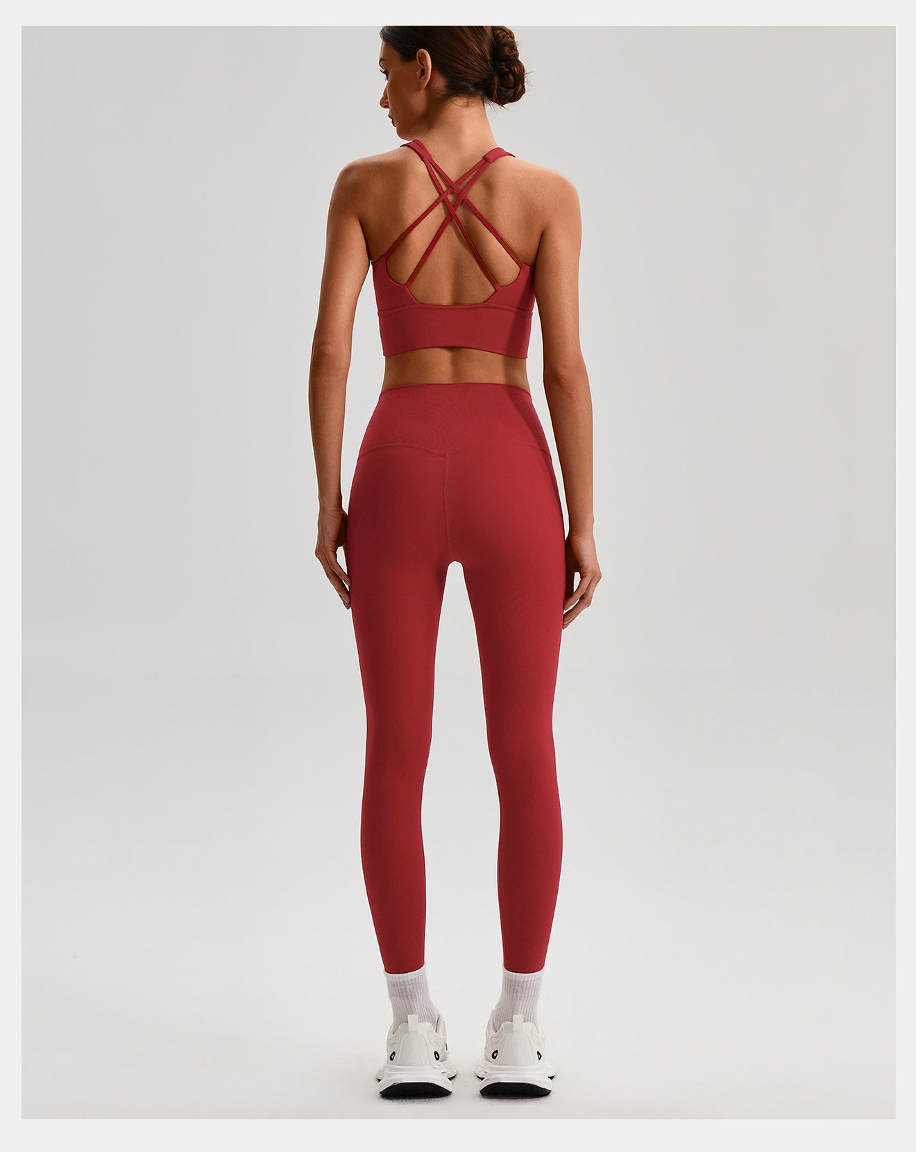 Ensemble de yoga sans coutures effet seconde peau : Soutien-gorge de sport dos nu et Legging taille haute push-up