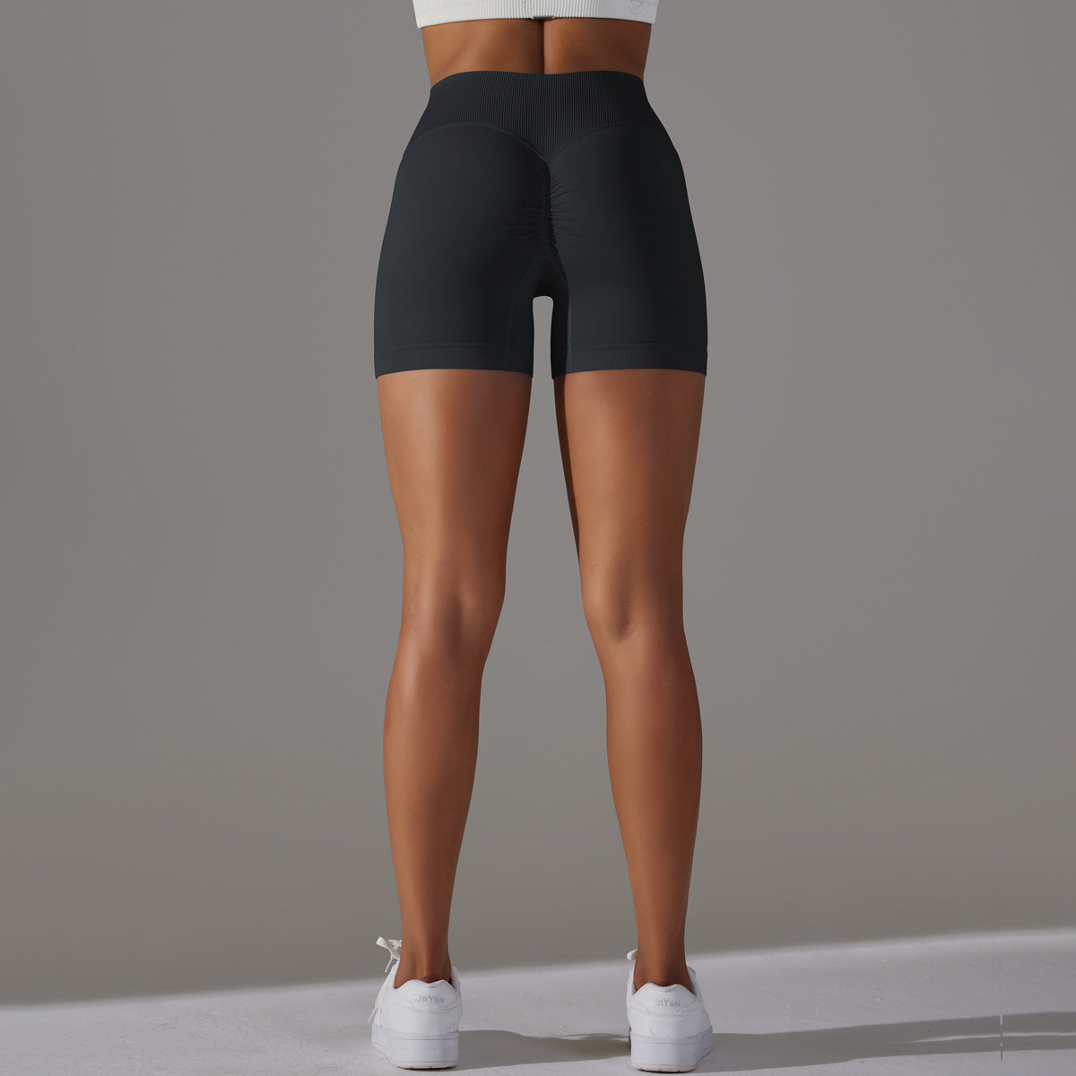 Short de yoga sans couture taille haute en V : Short push-up fessier rehaussé et short de course en maille respirante 3"