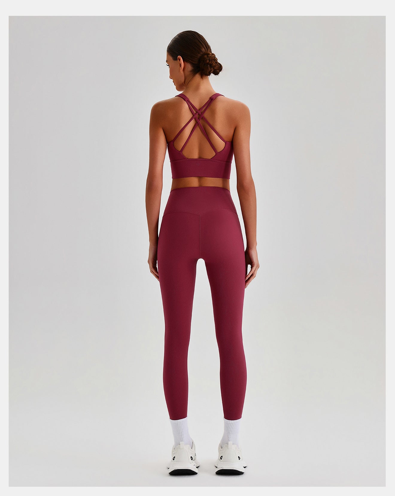 Ensemble de yoga sans coutures effet seconde peau : Soutien-gorge de sport dos nu et Legging taille haute push-up
