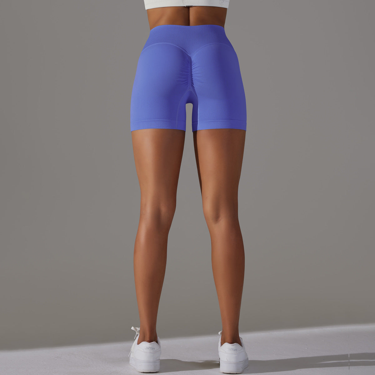 Short de yoga sans couture taille haute en V : Short push-up fessier rehaussé et short de course en maille respirante 3"