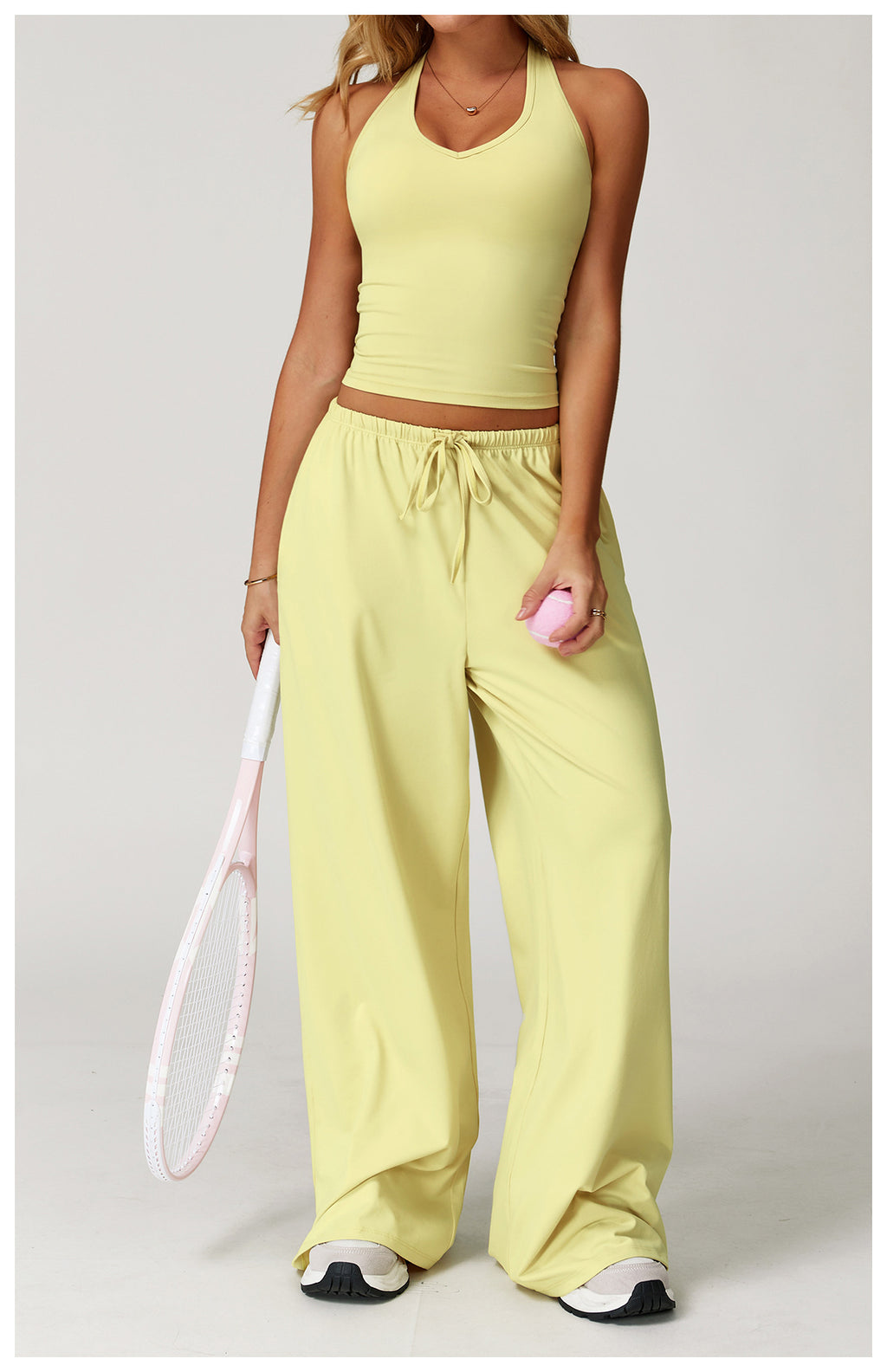 Débardeur de yoga brossé pour femme, brassière de sport décolleté en V coupe slim avec dos nageur pour la course et l'entraînement