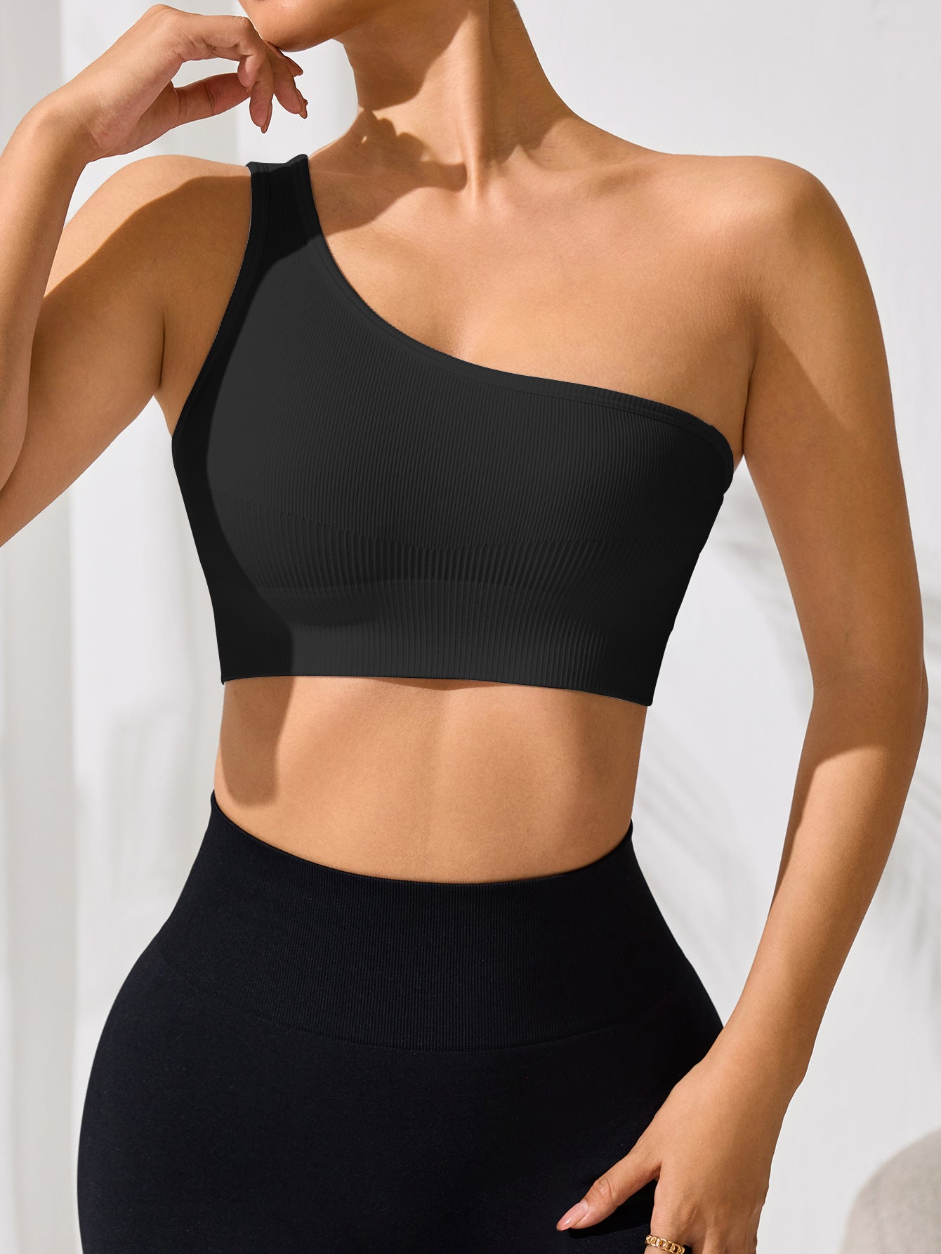 Débardeur de sport sexy pour femme, coupe ajustée, épaules dénudées, une bretelle, pour le yoga, la course à pied, le fitness, printemps et été