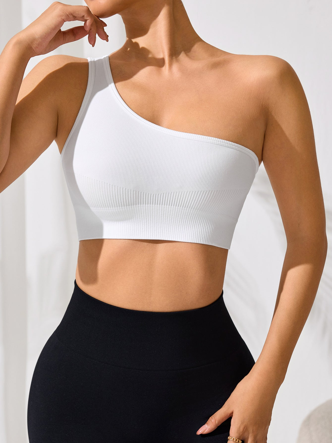 Débardeur de sport sexy pour femme, coupe ajustée, épaules dénudées, une bretelle, pour le yoga, la course à pied, le fitness, printemps et été