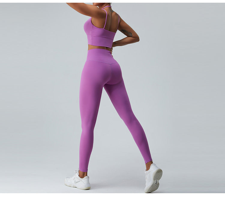 Seamless Criss-Cross Back Sports Bra: Nude-Feel Yoga Tank Top & Quick-Dry Fitness Bralette