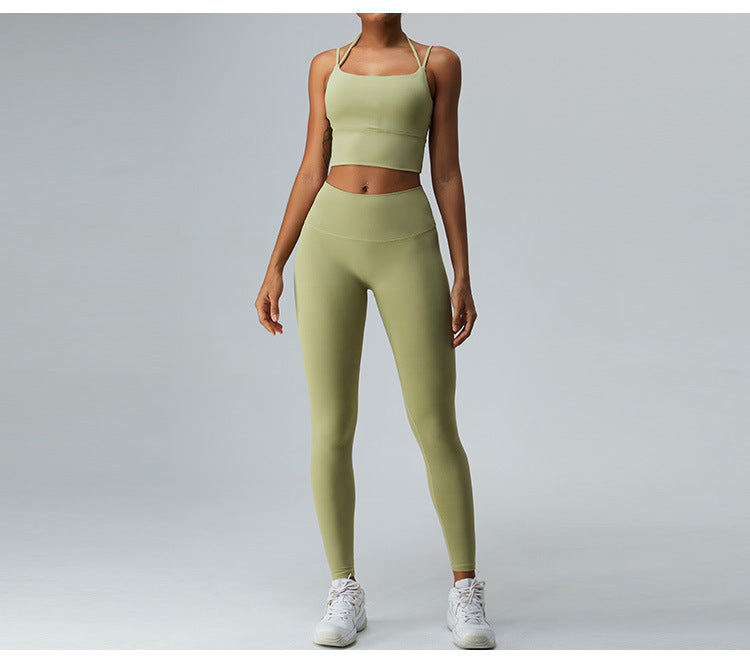 Soutien-gorge de sport sans coutures à dos nu : Caraco de yoga à fines bretelles et débardeur de fitness rembourré