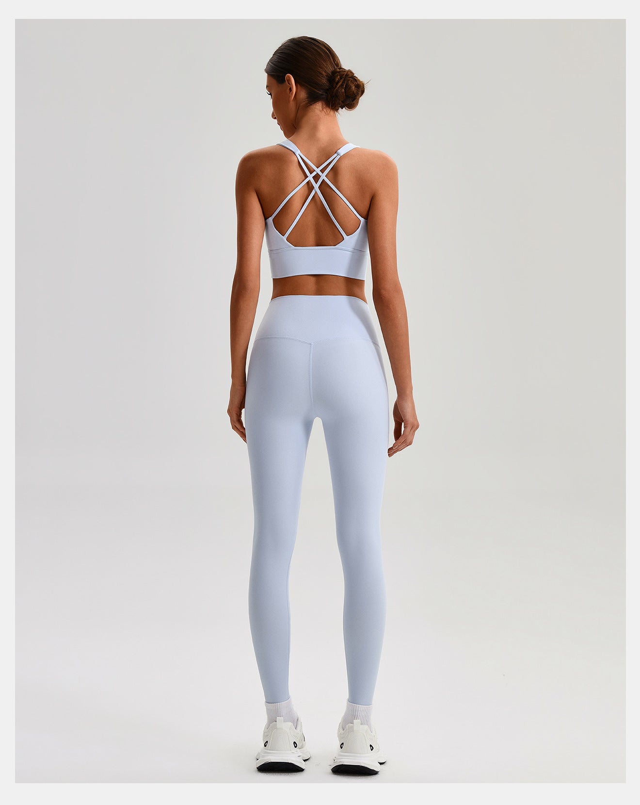 Ensemble de yoga sans coutures effet seconde peau : Soutien-gorge de sport dos nu et Legging taille haute push-up