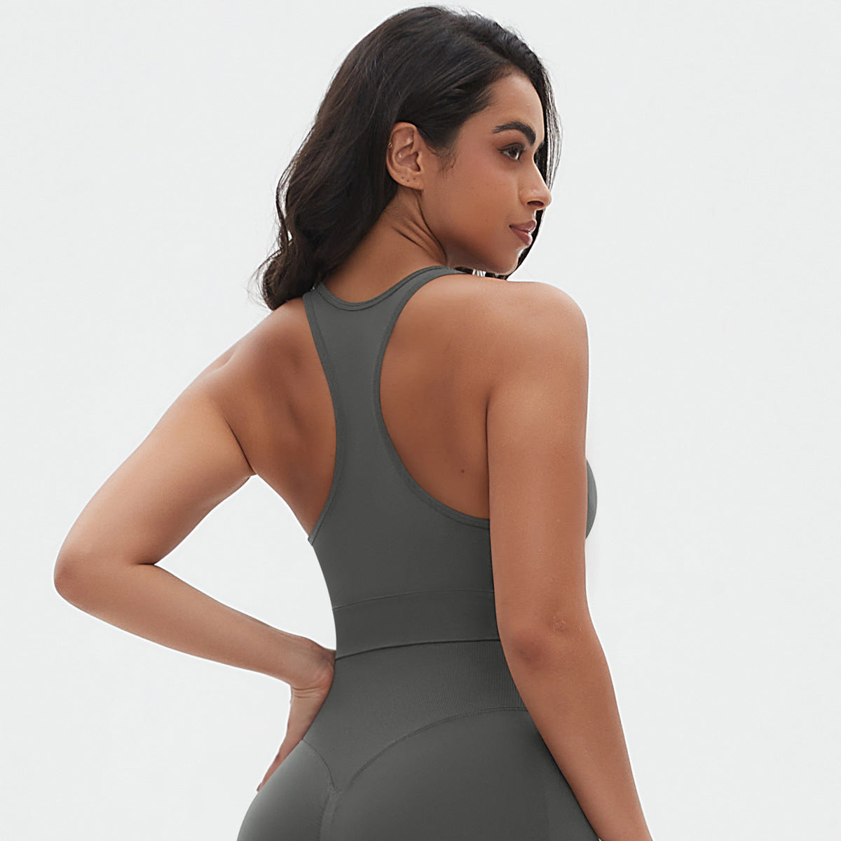Seamless Criss-Cross Back Sports Bra: Sexy Strappy Yoga Bralette & High-Stretch Solid Color Fitness Running Top