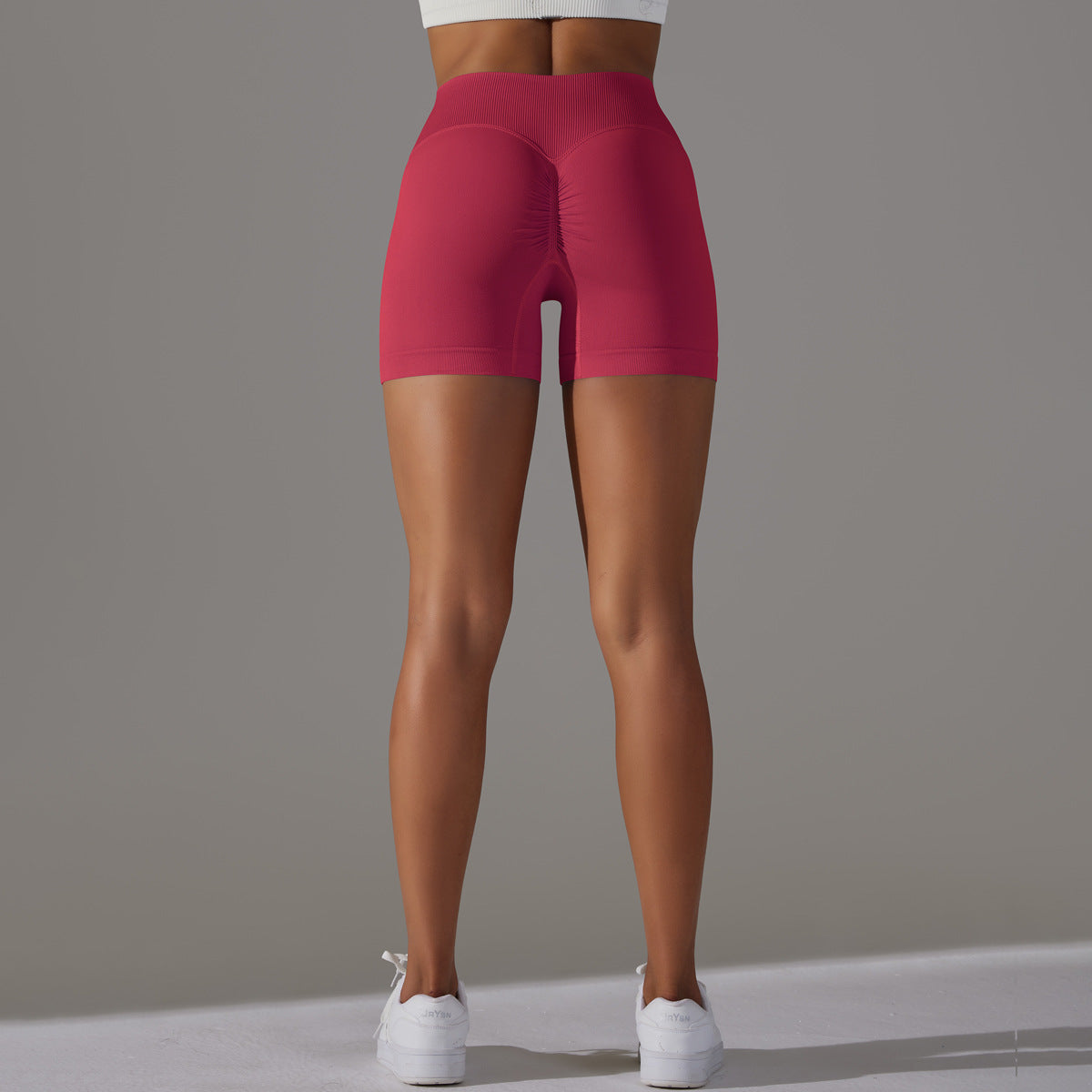 Short de yoga sans couture taille haute en V : Short push-up fessier rehaussé et short de course en maille respirante 3"