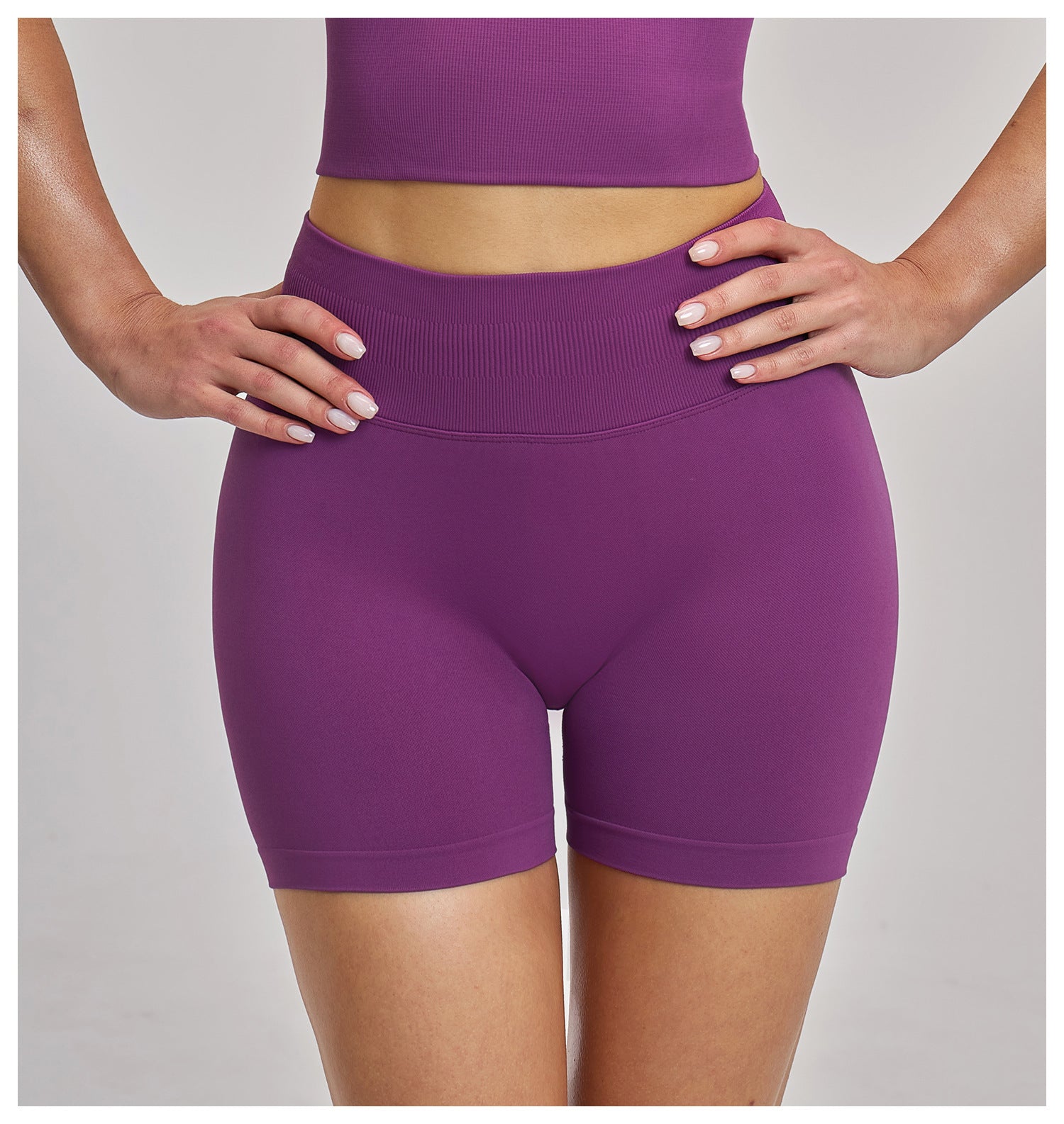 Short de yoga taille haute sans couture : Vêtement de sport galbant à séchage rapide pour la course et le fitness 9687