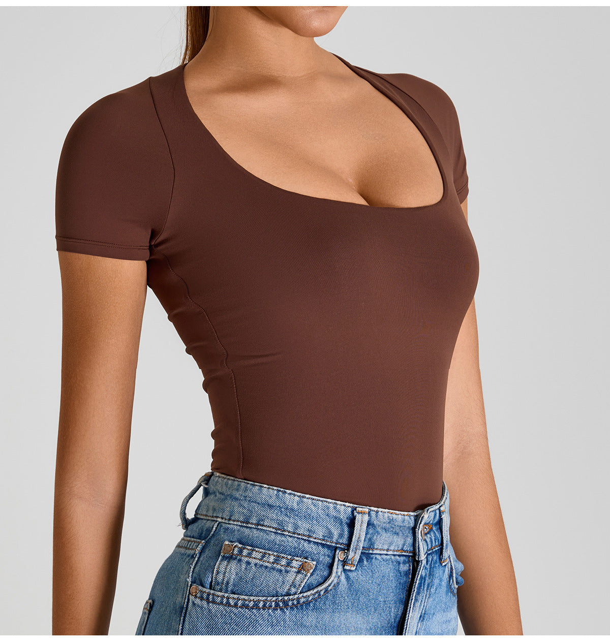 Seamless Square-Neck Shrug-Style Yoga T-Shirt: Slim-Fit Short Sleeve Activewear for Running & Gym