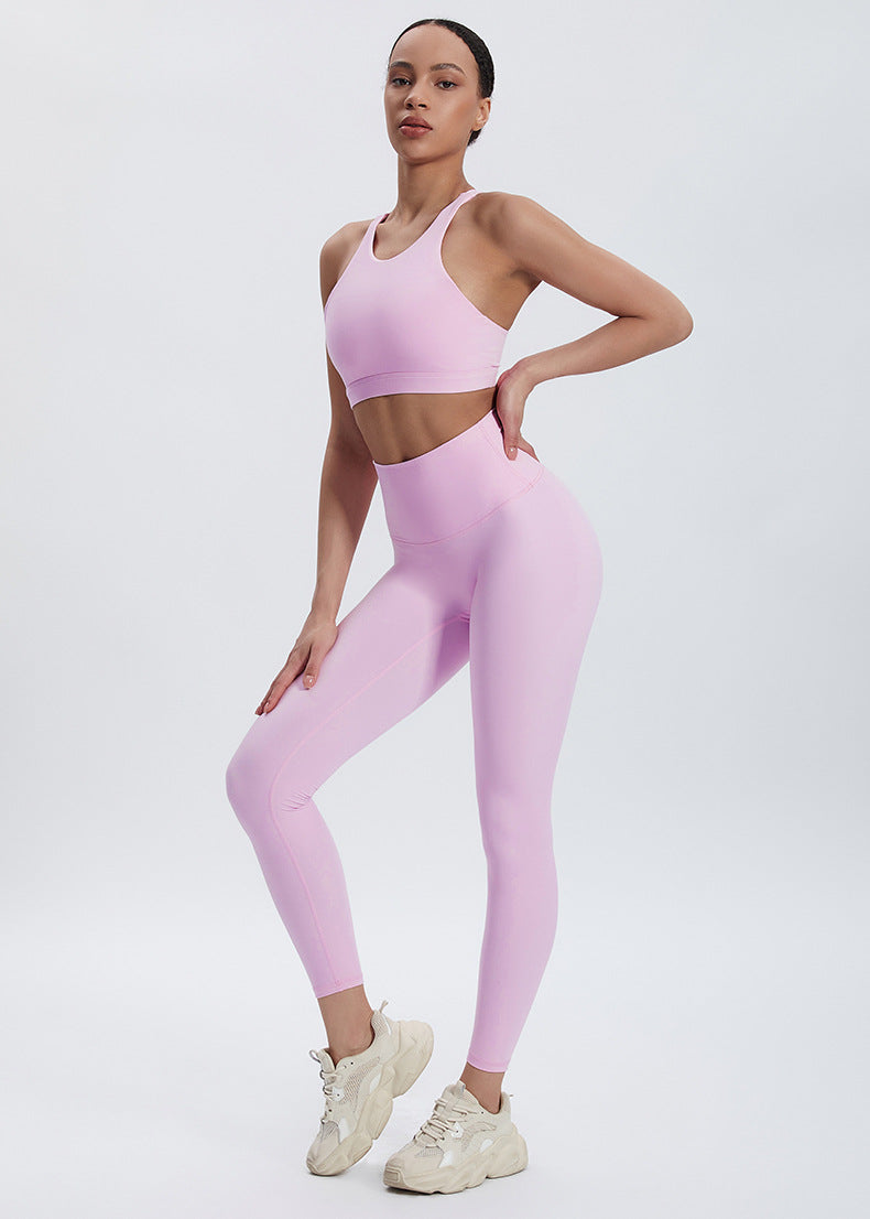 Soutien-gorge de sport sans coutures effet seconde peau : brassière de yoga dos nu et haut de sport respirant pour la course à pied
