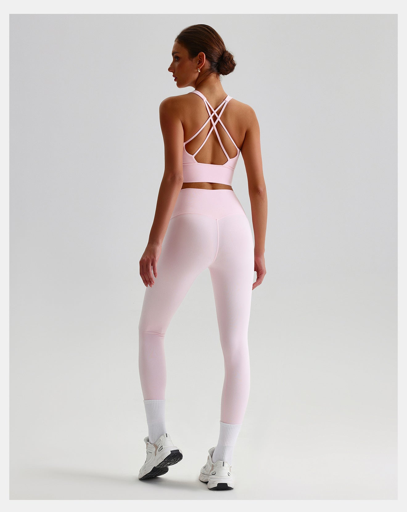 Ensemble de yoga sans coutures effet seconde peau : Soutien-gorge de sport dos nu et Legging taille haute push-up