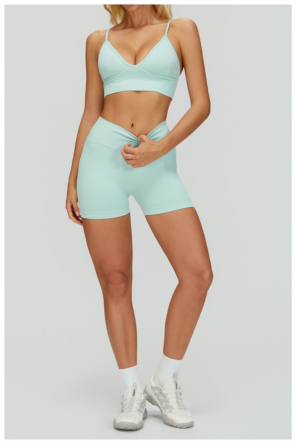 Seamless V-Waist Yoga Shorts: Slim-Fit Quick-Dry Activewear & Gym Biker Shorts 4725