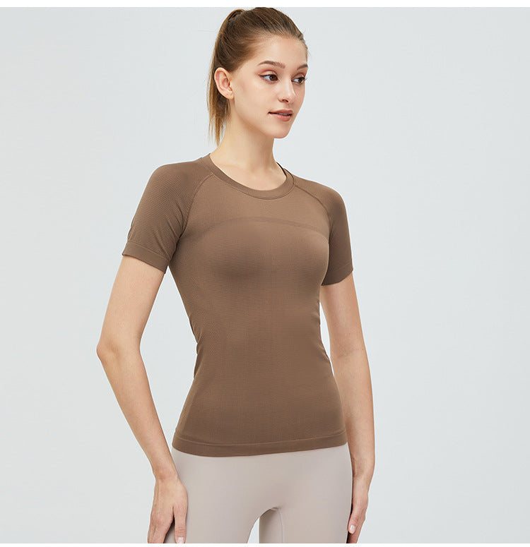 Seamless Nude-Feel Yoga T-Shirt: Breathable Short Sleeve Tennis Top & Quick-Dry Fitness Tee