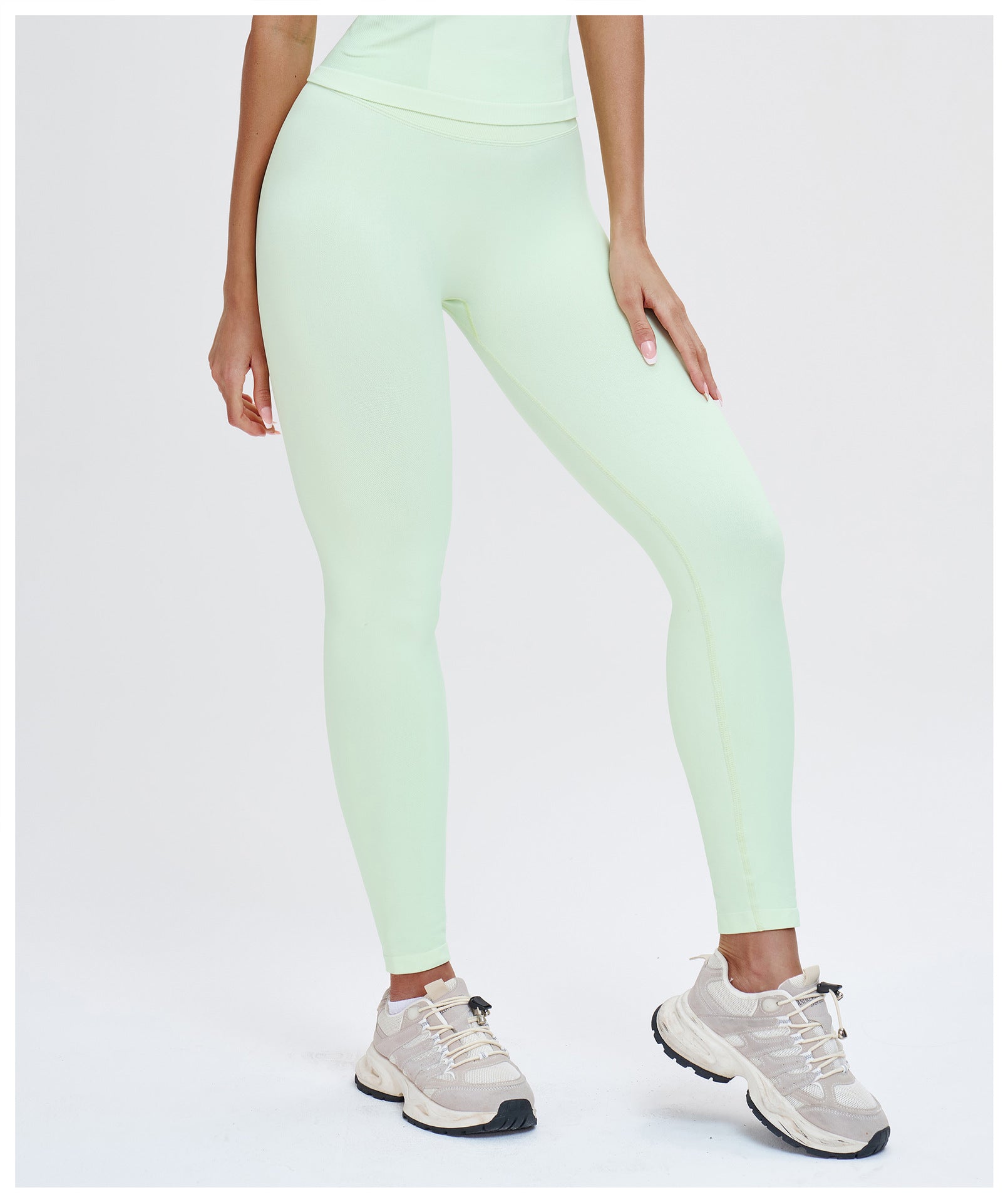 Legging de yoga rehausseur de fessier sans couture : Vêtement de sport taille haute gainant pour la course et le fitness 4524 (copie)