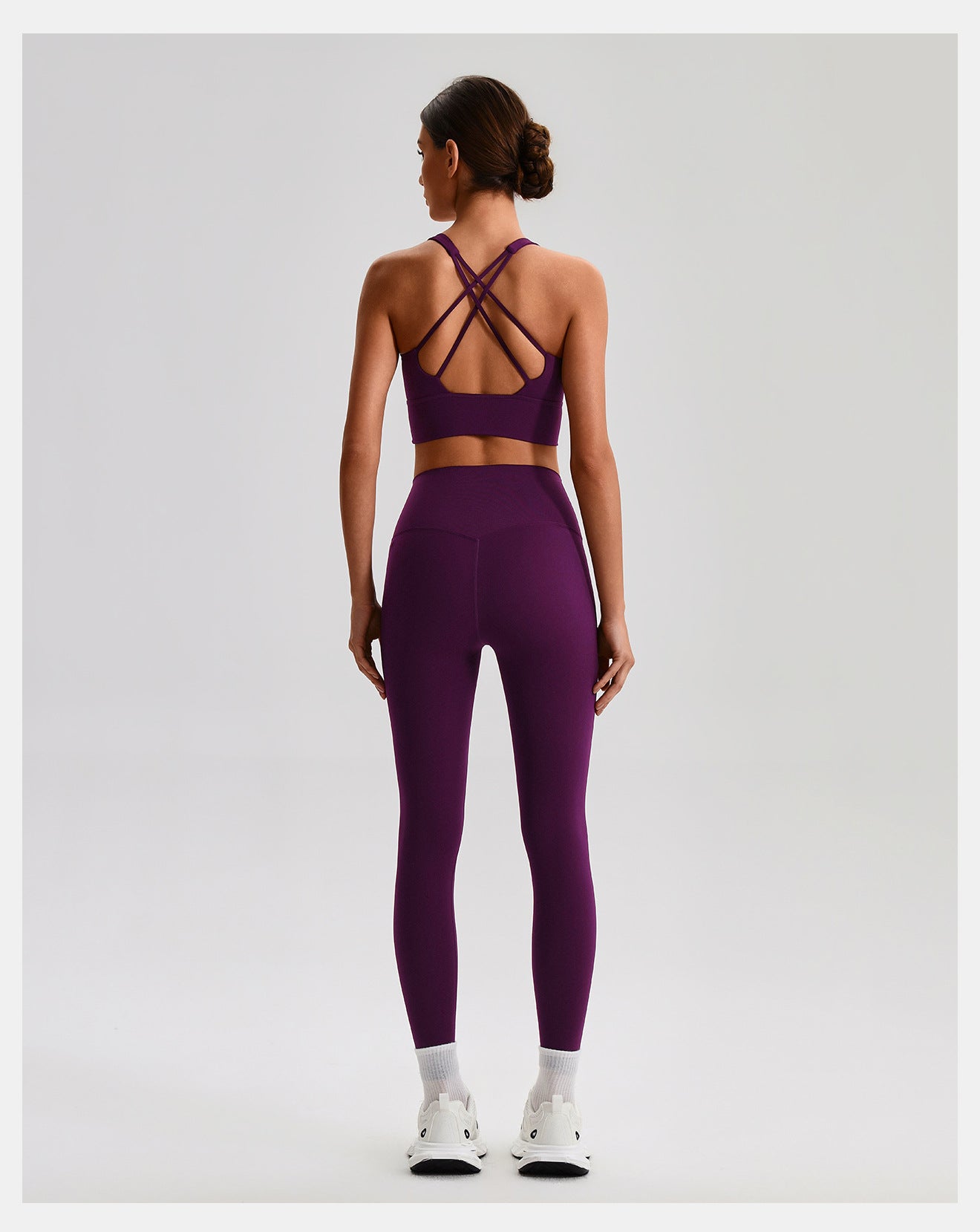 Ensemble de yoga sans coutures effet seconde peau : Soutien-gorge de sport dos nu et Legging taille haute push-up