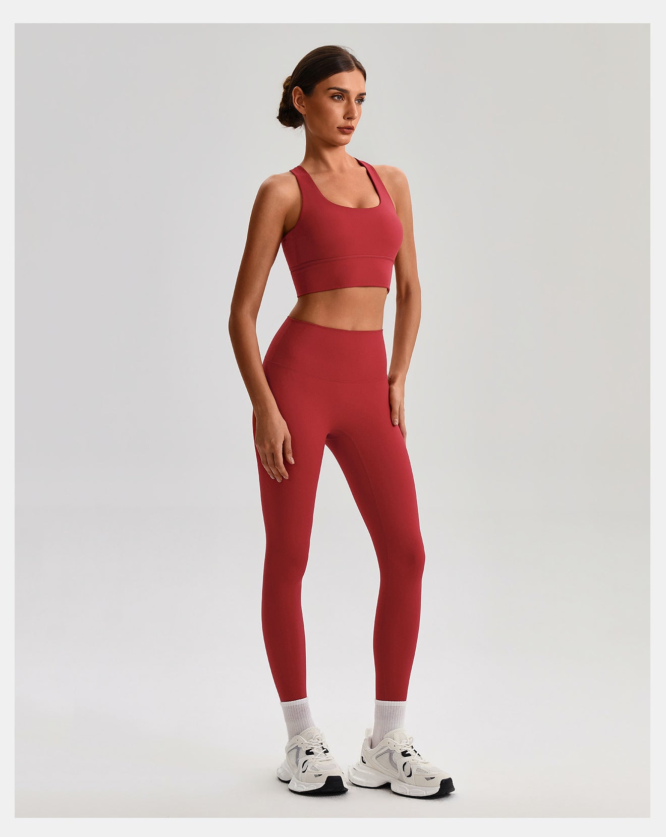 Ensemble de yoga sans coutures effet seconde peau : Soutien-gorge de sport dos nu et Legging taille haute push-up