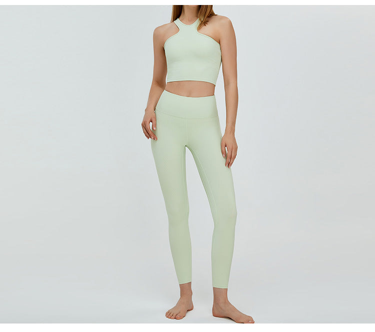 Soutien-gorge de sport sans coutures à dos nu : Débardeur court de yoga et haut de fitness ajusté