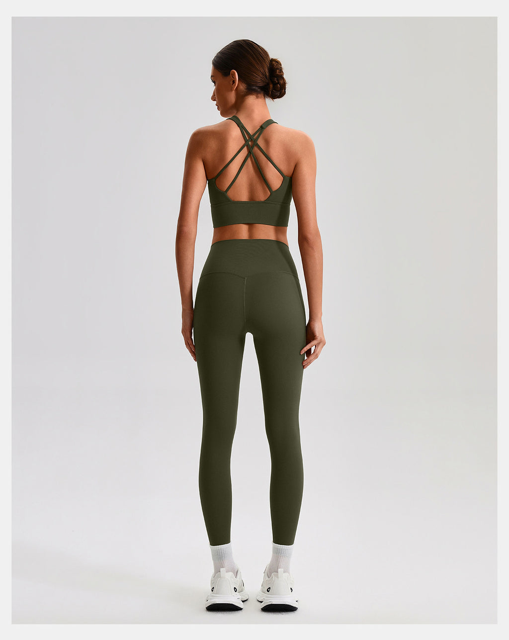 Ensemble de yoga sans coutures effet seconde peau : Soutien-gorge de sport dos nu et Legging taille haute push-up