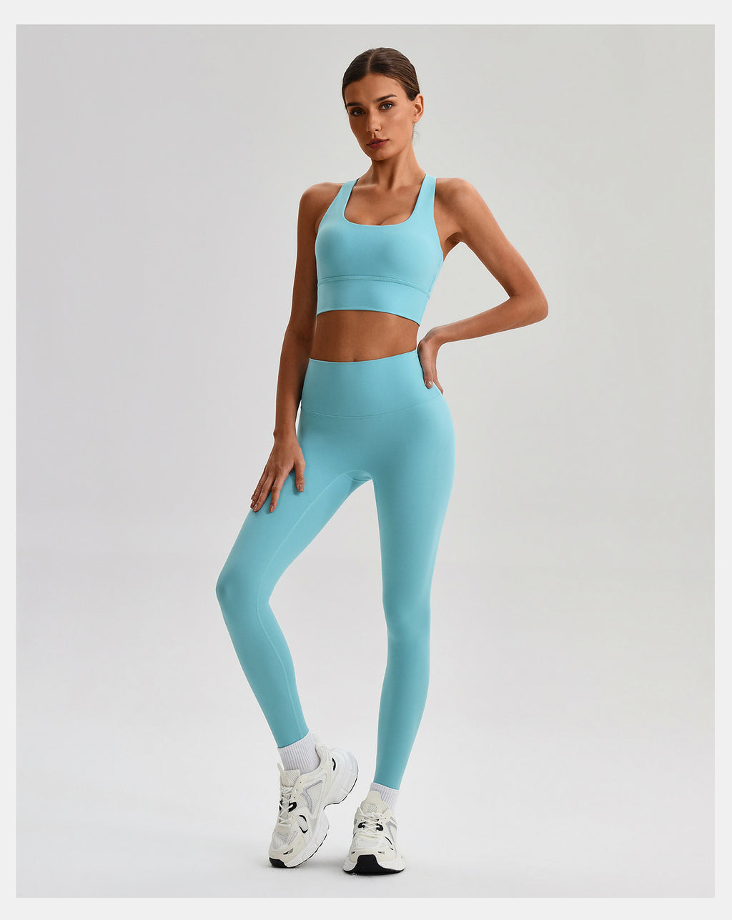 Ensemble de yoga sans coutures effet seconde peau : Soutien-gorge de sport dos nu et Legging taille haute push-up