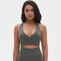 Seamless Criss-Cross Back Sports Bra: Sexy Strappy Yoga Bralette & High-Stretch Solid Color Fitness Running Top
